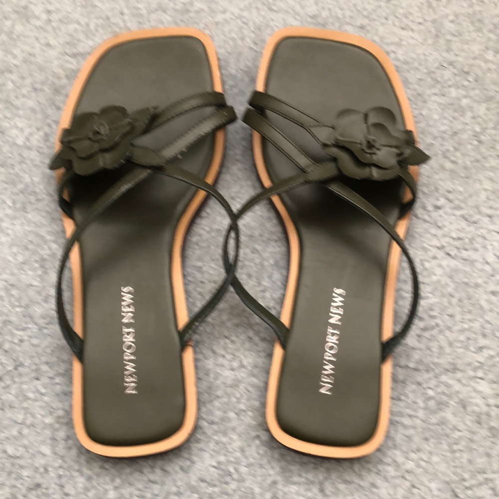 Newport Need sandals